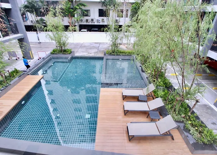 Comfy Condo On Nut