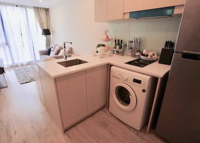 Comfy Condo On Nut